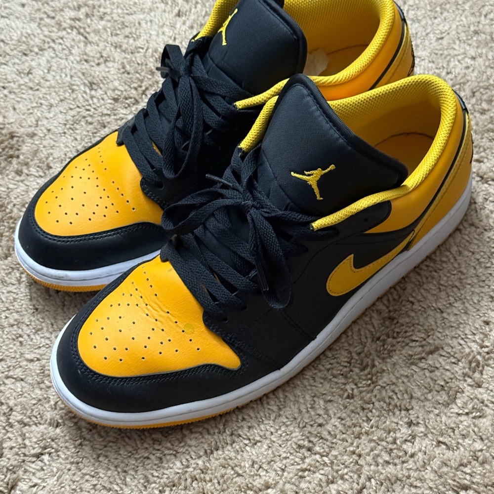 Jordan Low Top Sneakers in Black and Yellow